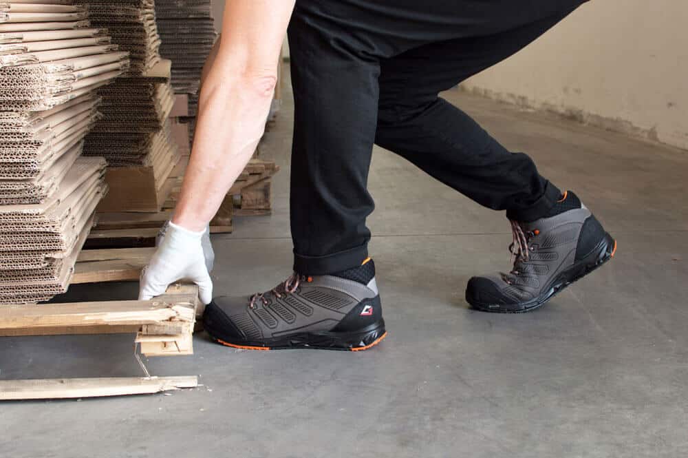 Chaussure-securite-entrepot-logistique-S3-NASCAR Chaussure de sécurité entrepôt logistique S3 NASCAR